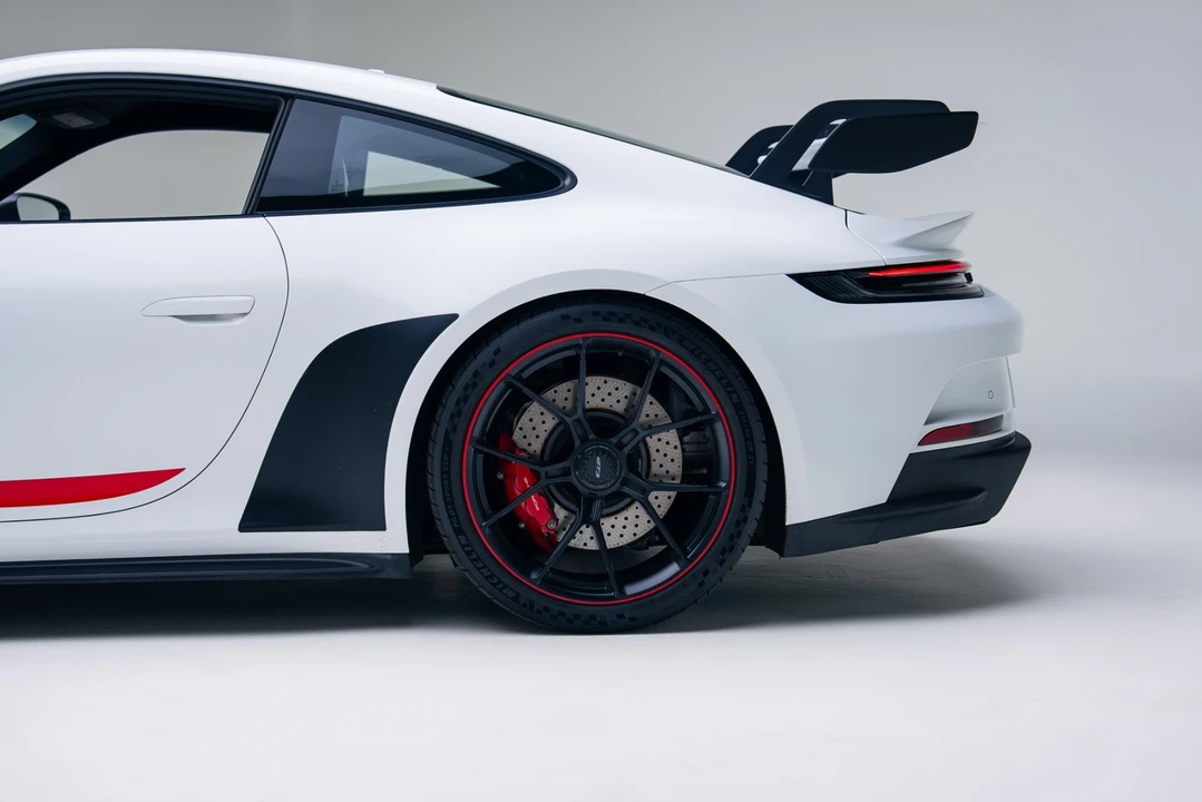 2022 Porsche 992 GT3 - Image 16 of 21