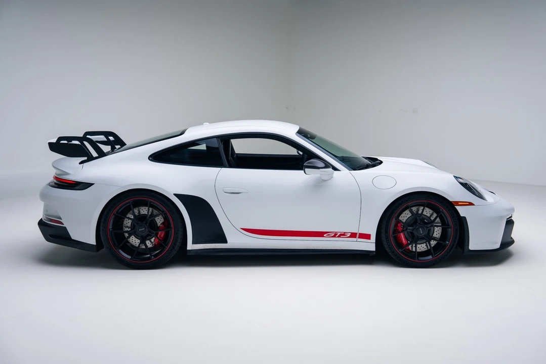 2022 Porsche 992 GT3 - Image 19 of 21