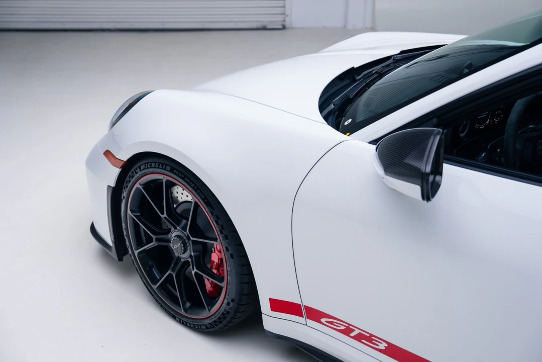 2022 Porsche 992 GT3 - Image 17 of 21