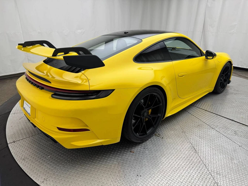 2022 Porsche 992 GT3 - Image 3 of 5