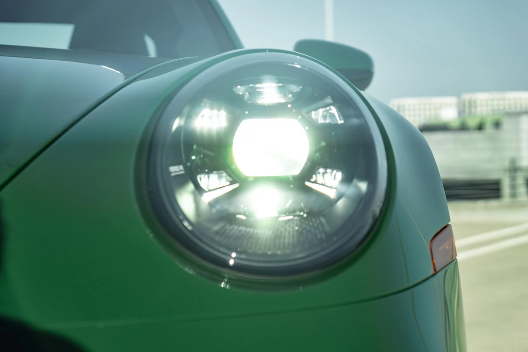 2022 Porsche 992 GT3 - Image 25 of 31