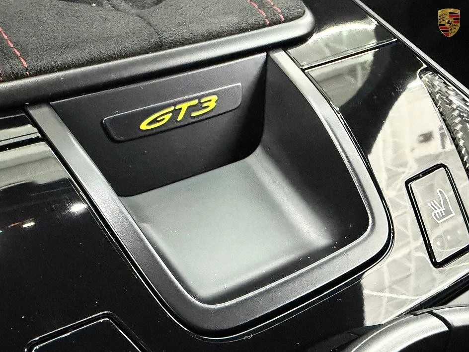 2022 Porsche 992 GT3 - Image 17 of 31