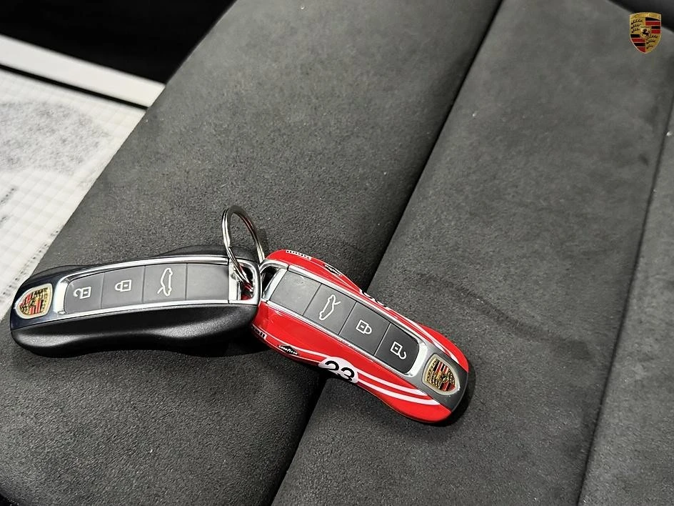 2022 Porsche 992 GT3 - Image 15 of 31