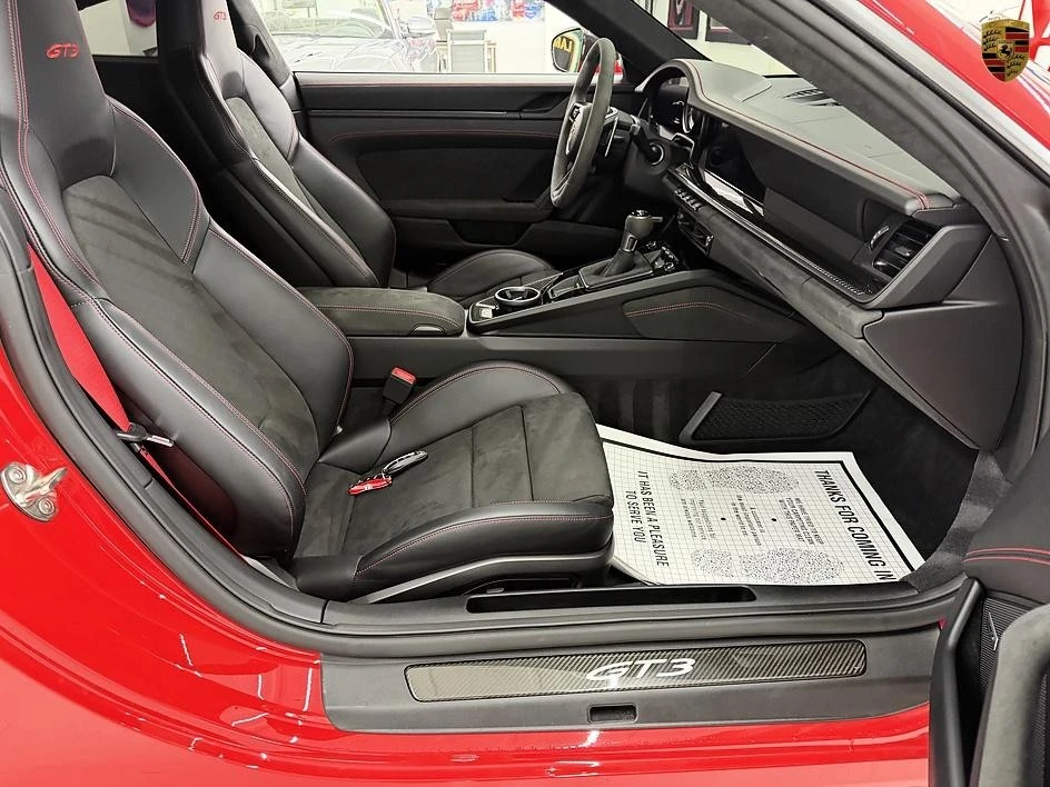 2022 Porsche 992 GT3 - Image 16 of 31