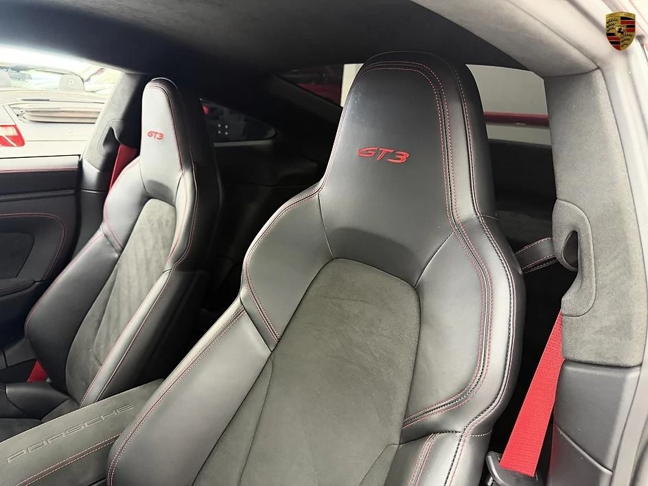 2022 Porsche 992 GT3 - Image 25 of 31