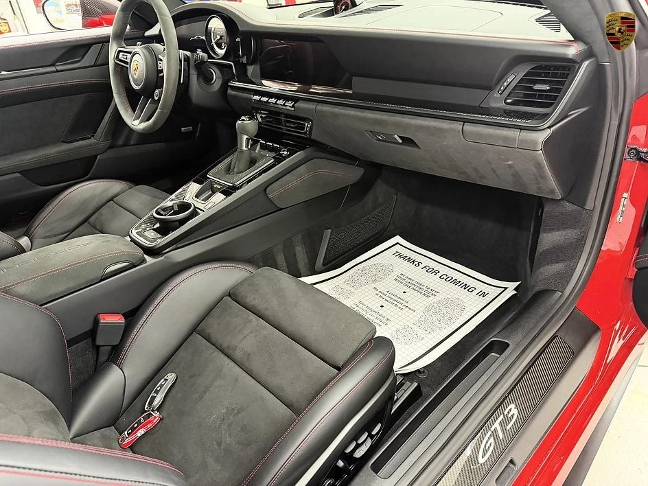 2022 Porsche 992 GT3 - Image 12 of 31
