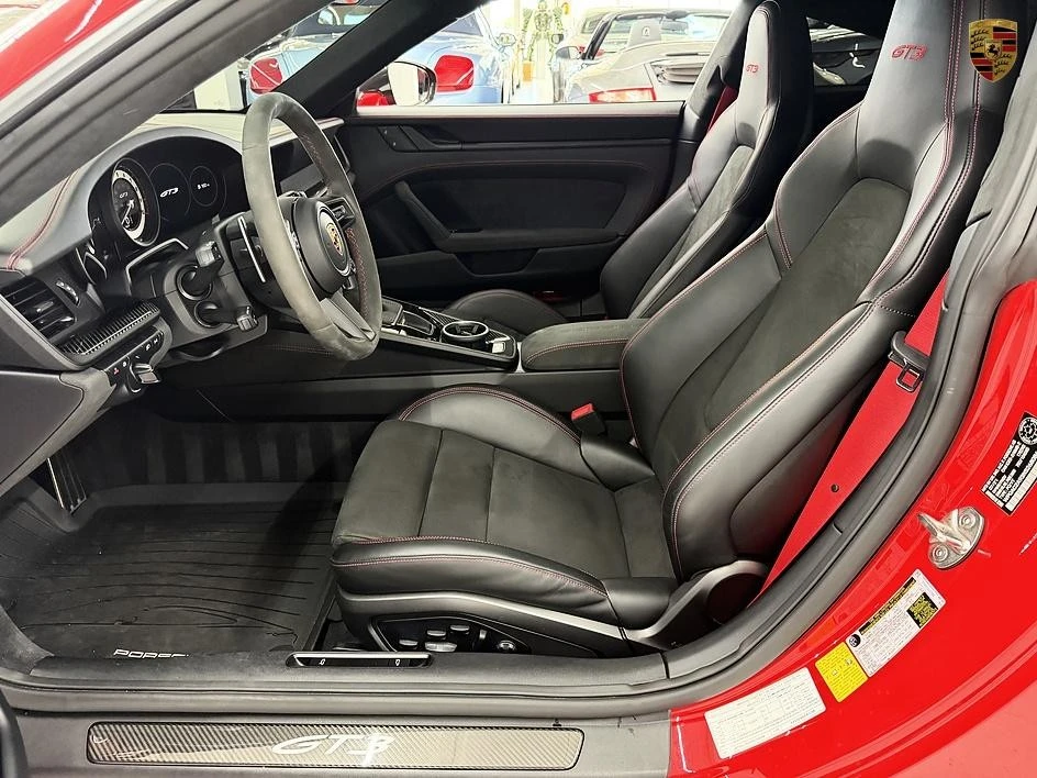 2022 Porsche 992 GT3 - Image 29 of 31