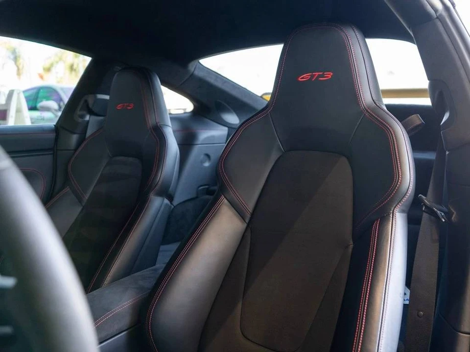 2022 Porsche 992 GT3 - Image 4 of 5