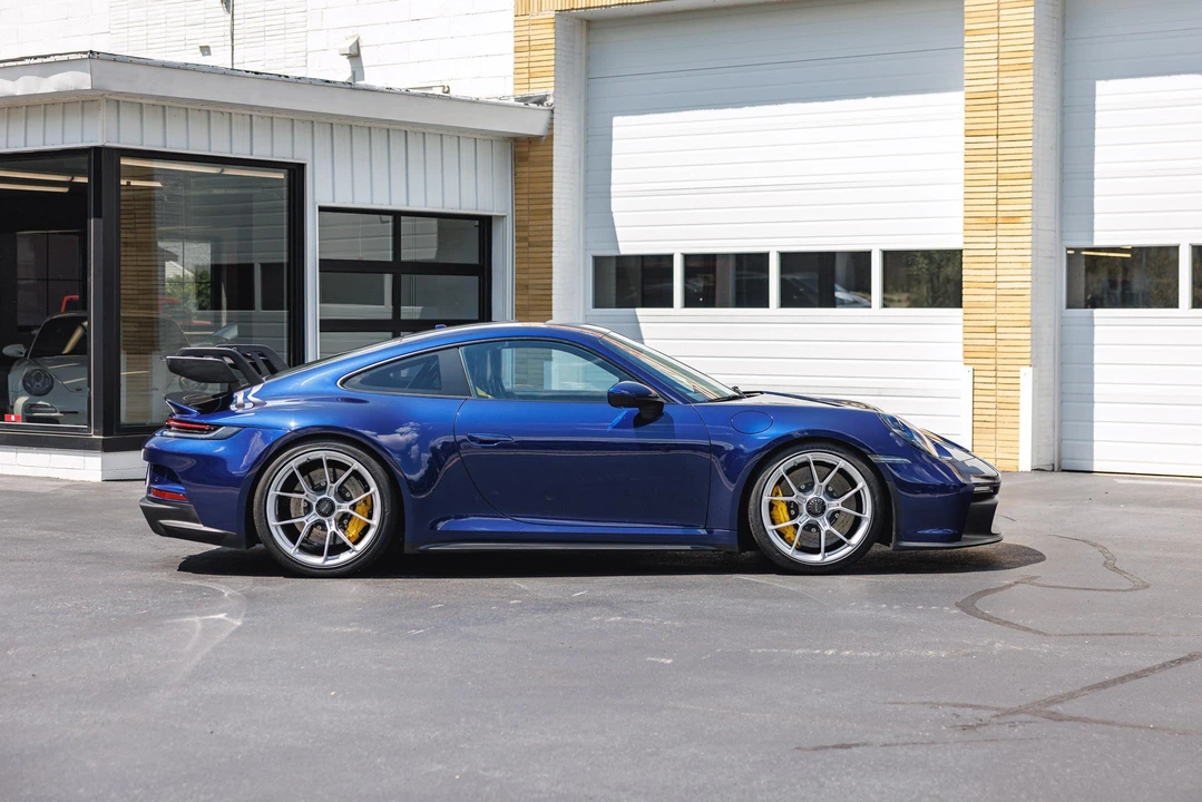 2022 Porsche 992 GT3 - Image 29 of 31