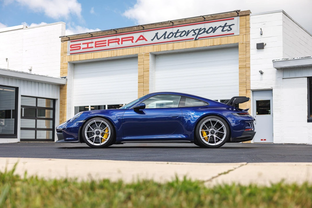 2022 Porsche 992 GT3 - Image 22 of 31