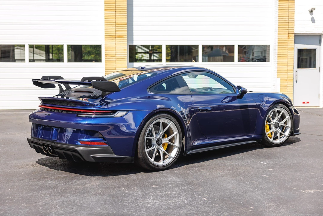 2022 Porsche 992 GT3 - Image 28 of 31