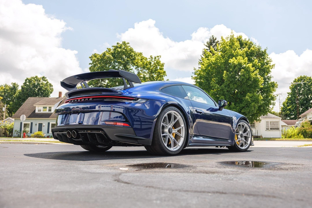 2022 Porsche 992 GT3 - Image 27 of 31