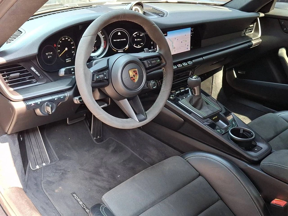 2022 Porsche 992 GT3 - Image 4 of 5