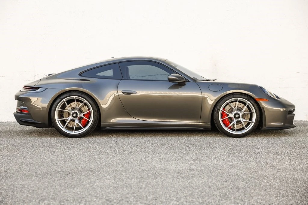 2022 Porsche 992 GT3 - Image 2 of 21