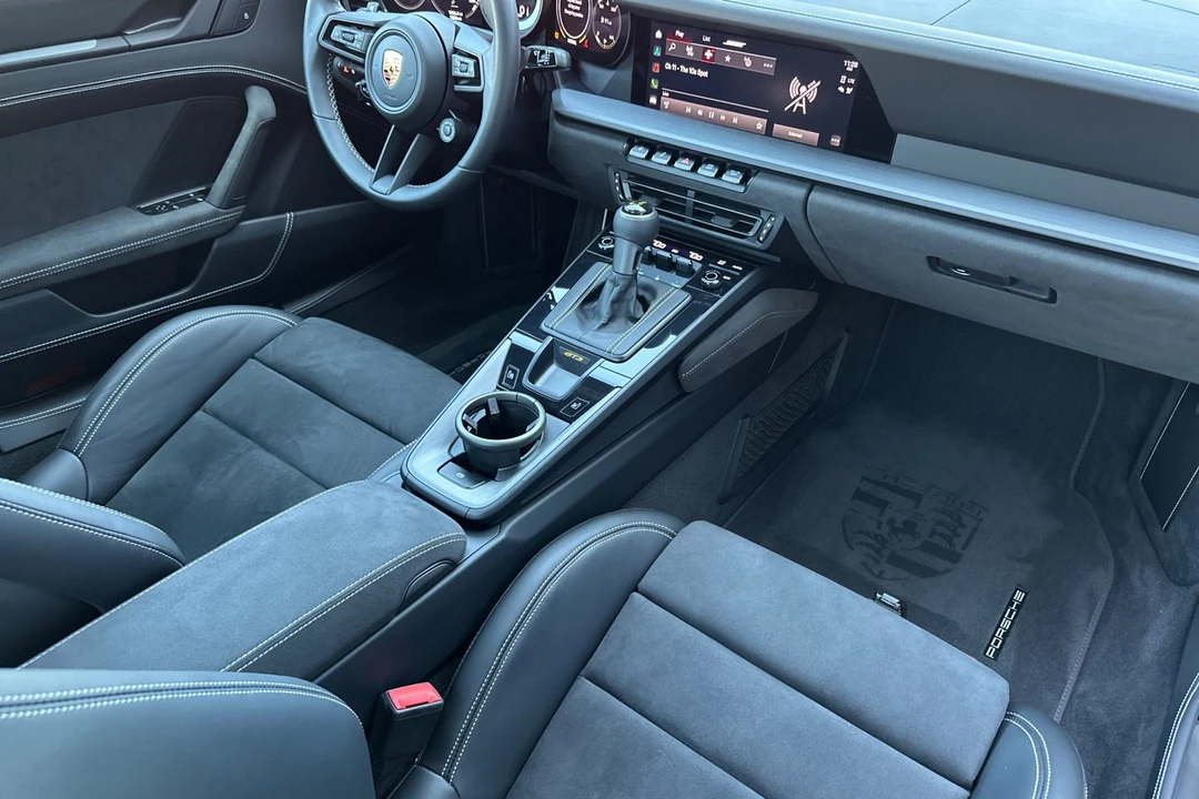 2022 Porsche 992 GT3 - Image 17 of 21