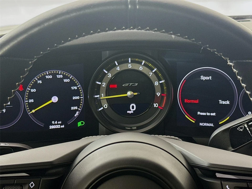 2022 Porsche 992 GT3 - Image 11 of 21