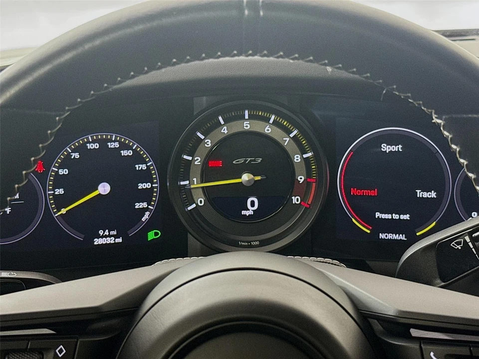 2022 Porsche 992 GT3 - Image 11 of 21