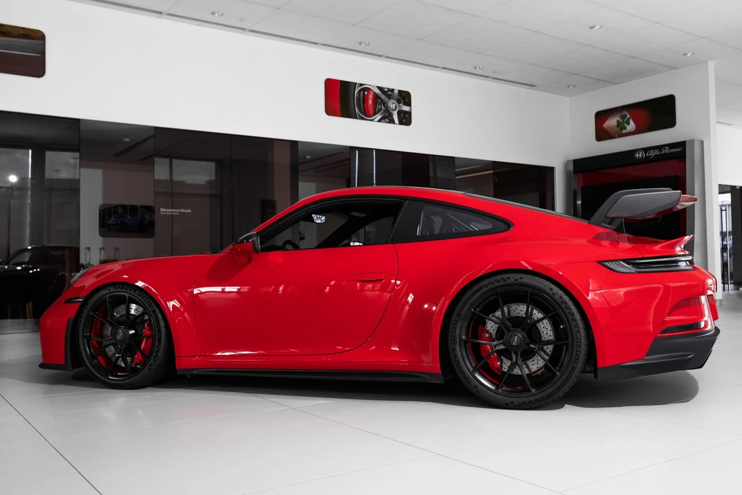 2022 Porsche 992 GT3 - Image 17 of 31