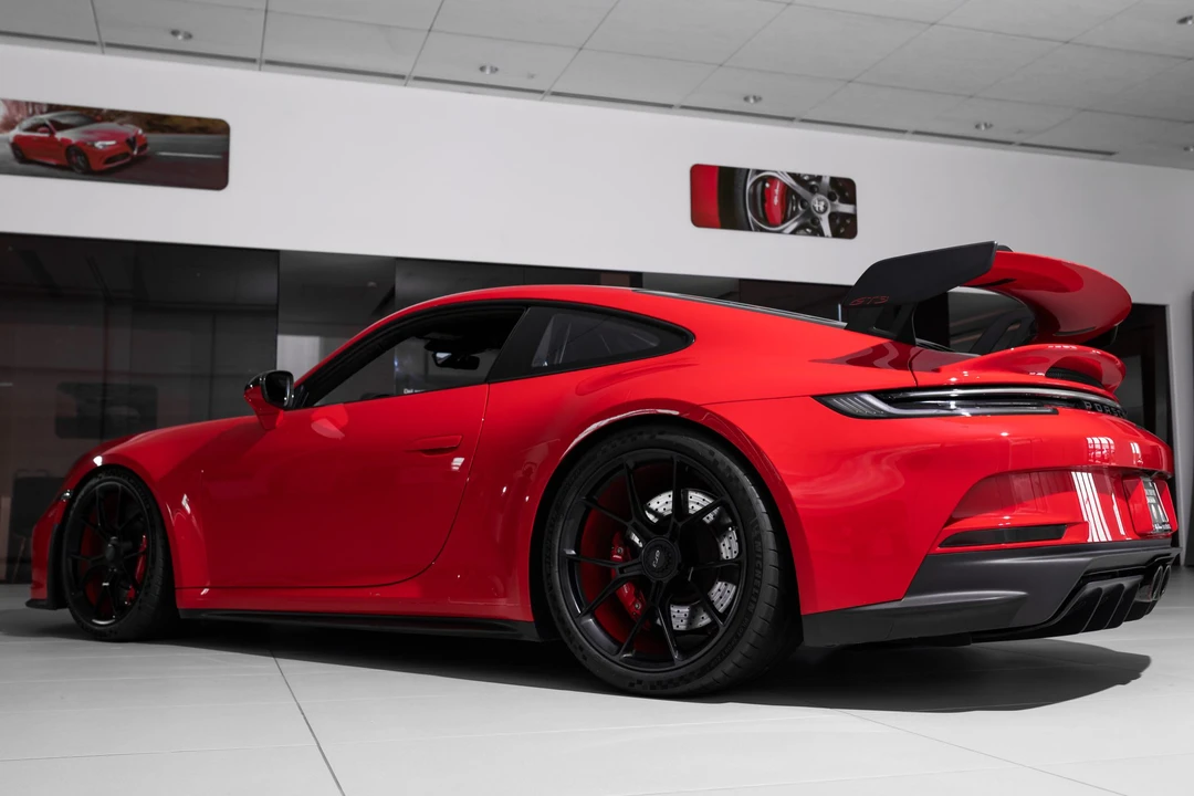 2022 Porsche 992 GT3 - Image 16 of 31