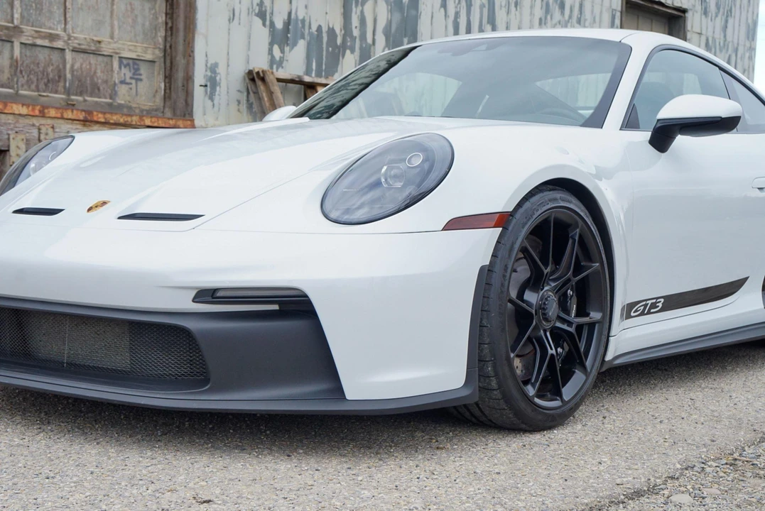 2022 Porsche 992 GT3 - Image 27 of 31