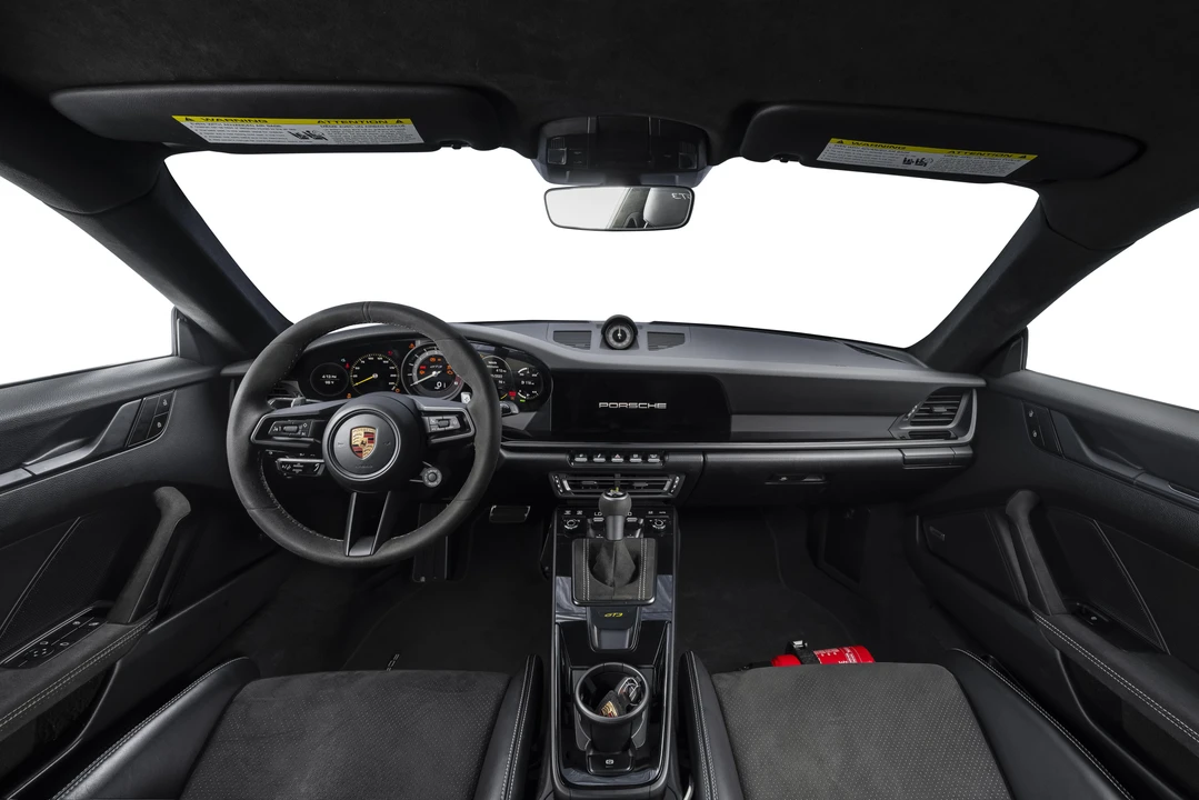 2022 Porsche 992 GT3 - Image 27 of 31