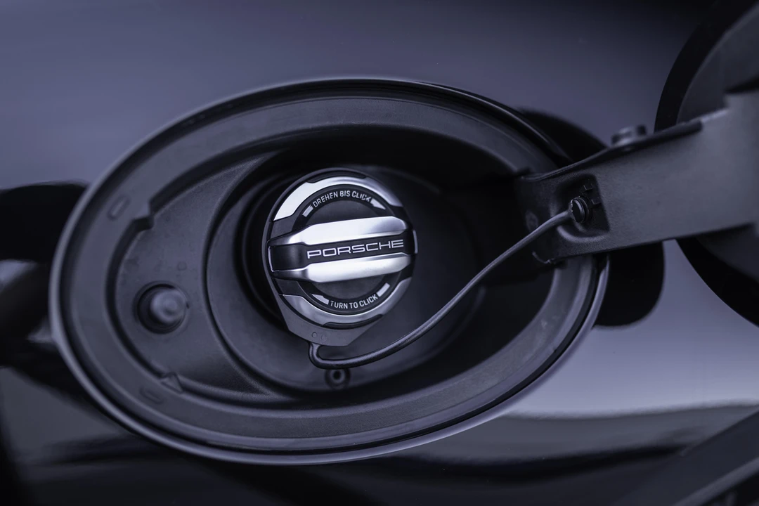 2022 Porsche 992 GT3 - Image 22 of 31