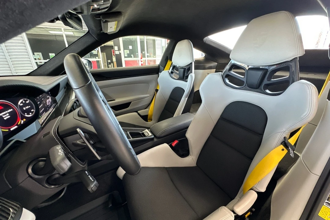 2022 Porsche 992 GT3 - Image 4 of 21