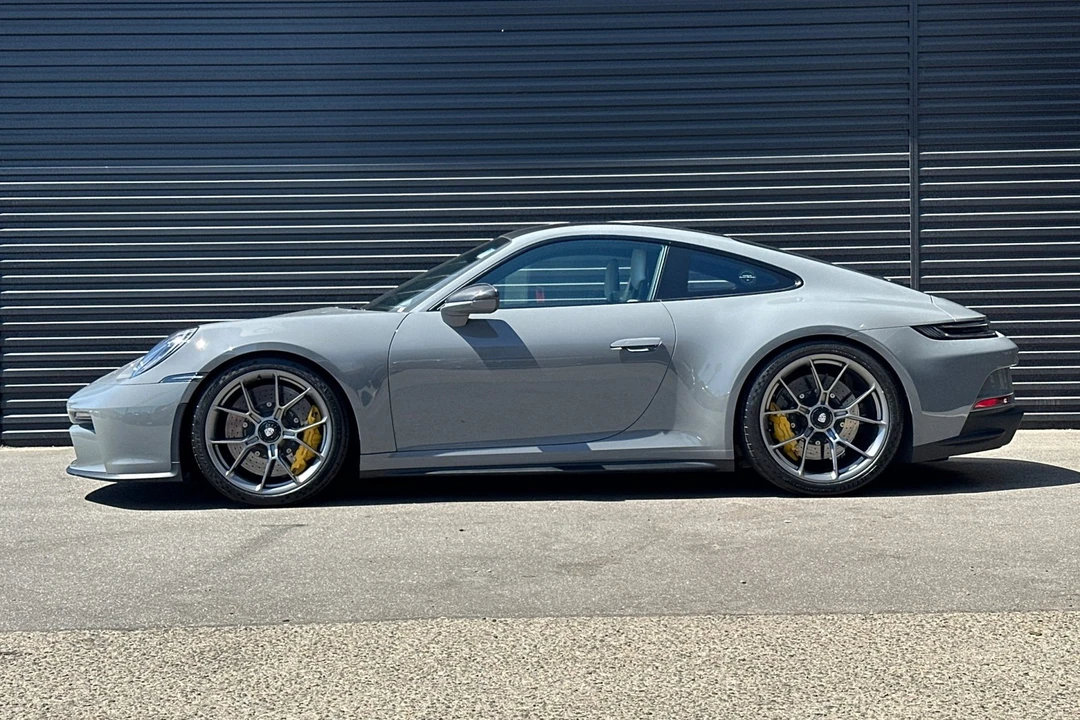 2022 Porsche 992 GT3 - Image 2 of 21