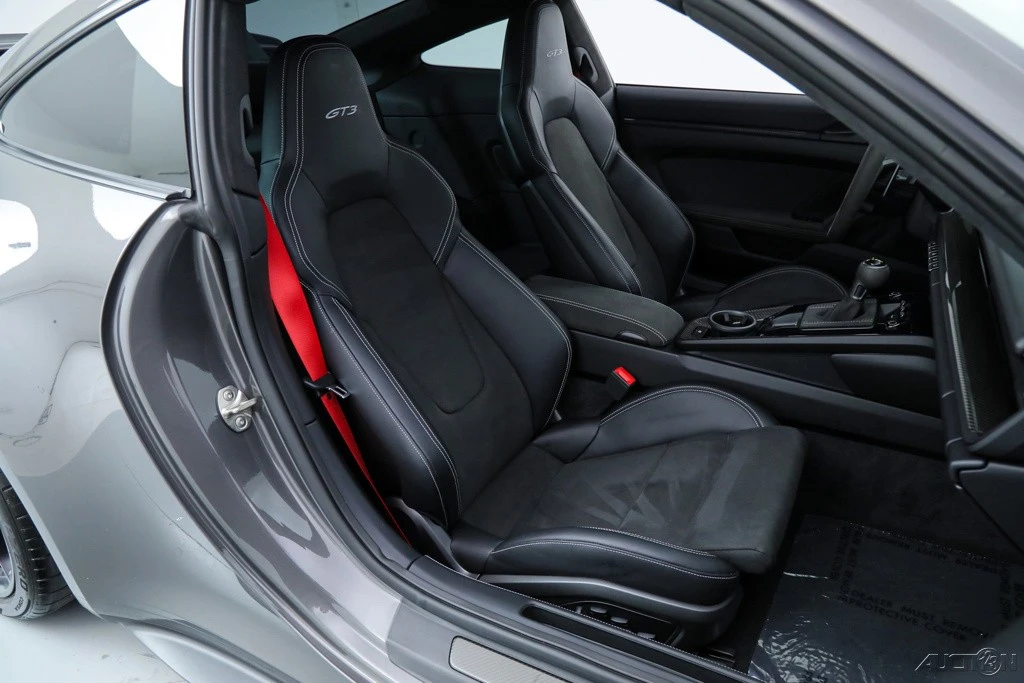 2022 Porsche 992 GT3 - Image 18 of 21