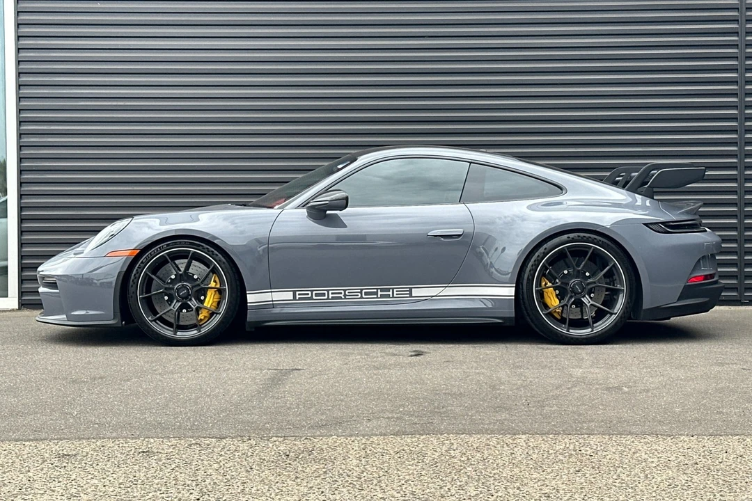 2022 Porsche 992 GT3 - Image 2 of 21