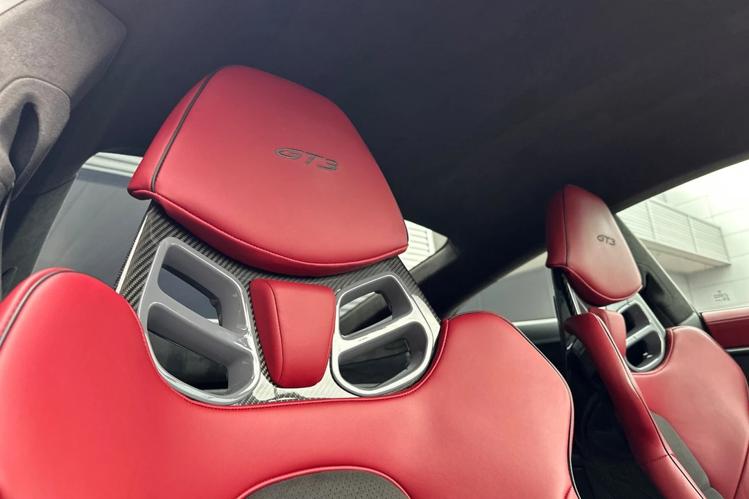 2022 Porsche 992 GT3 - Image 17 of 21