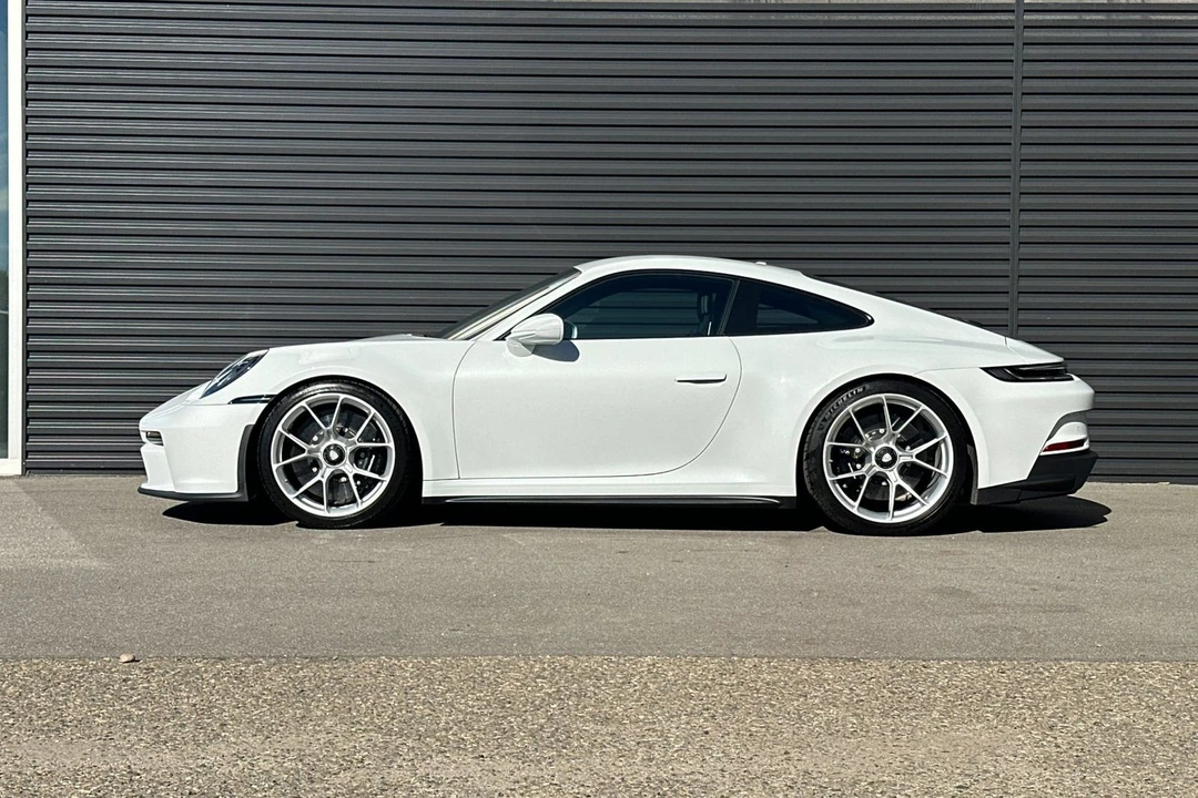 2022 Porsche 992 GT3 - Image 2 of 21