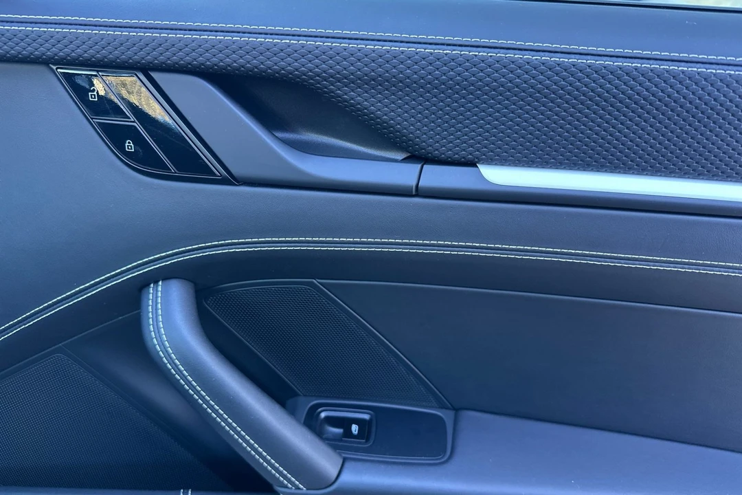 2022 Porsche 992 GT3 - Image 18 of 21