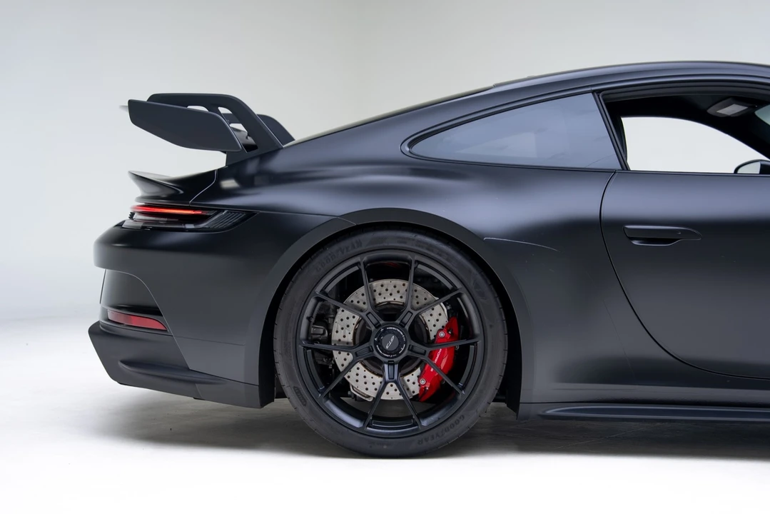2022 Porsche 992 GT3 - Image 23 of 31