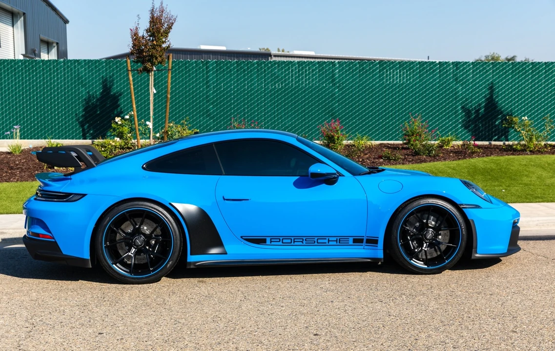 2022 Porsche 992 GT3 - Image 2 of 21