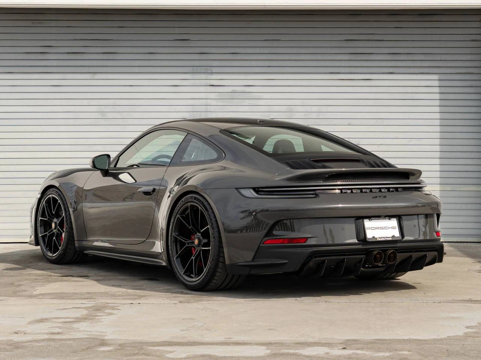 2022 Porsche 992 GT3 - Image 3 of 5