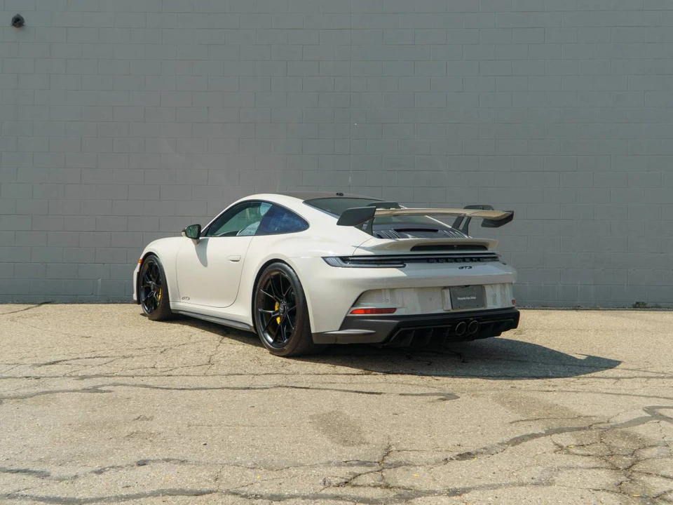 2022 Porsche 992 GT3 - Image 3 of 5
