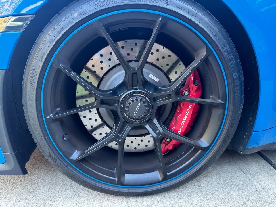 2022 Porsche 992 GT3 - Image 8 of 15