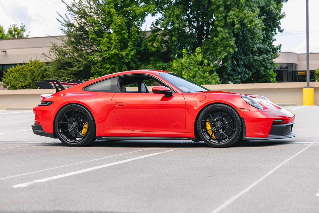 2022 Porsche 992 GT3 - Image 15 of 31