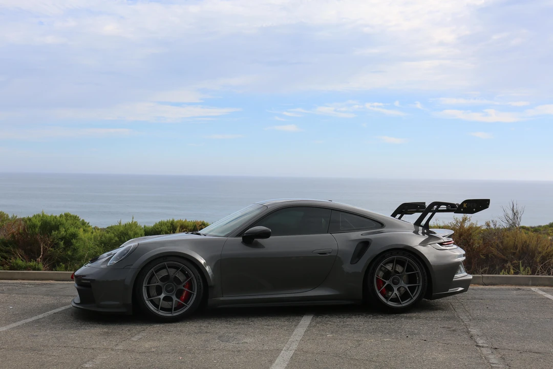 2022 Porsche 992 GT3 - Image 25 of 31