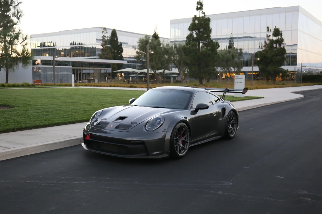2022 Porsche 992 GT3 - Image 11 of 31