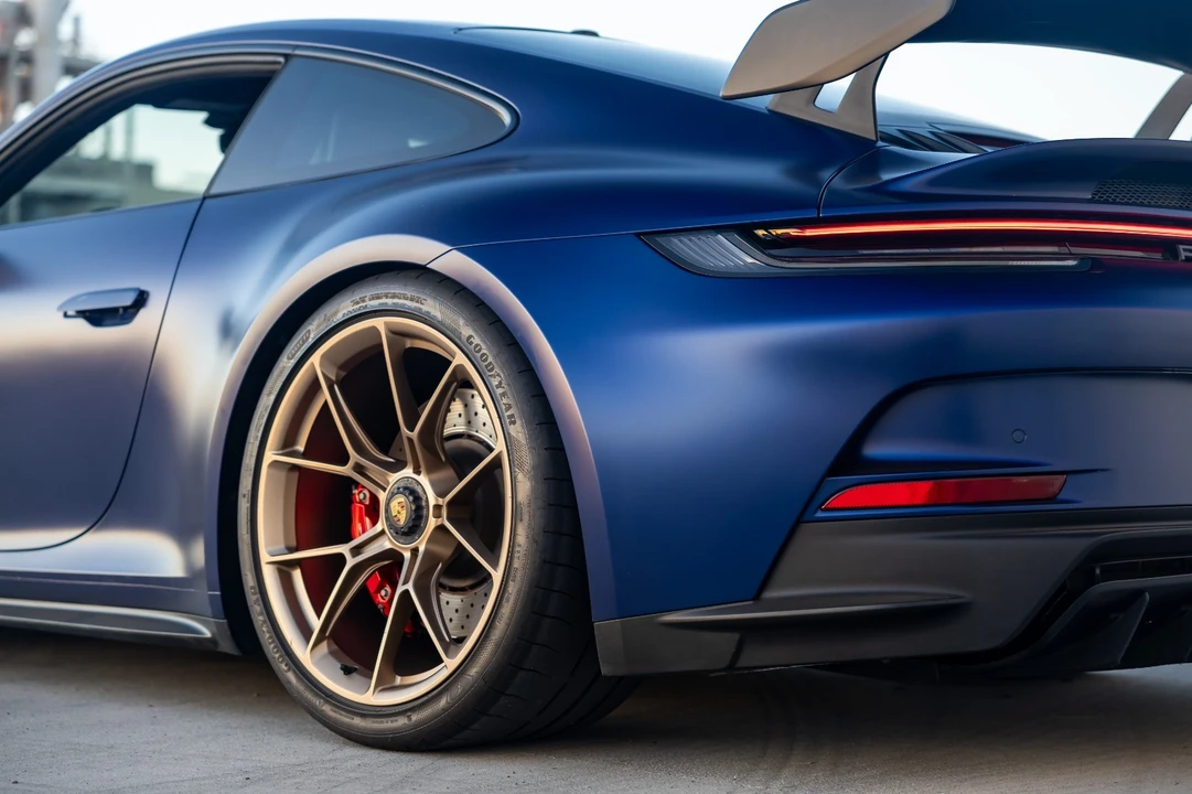 2022 Porsche 992 GT3 - Image 19 of 21