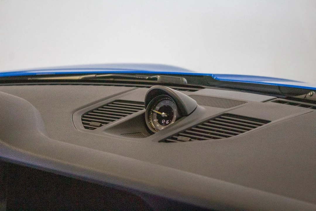 2022 Porsche - Image 24 of 31