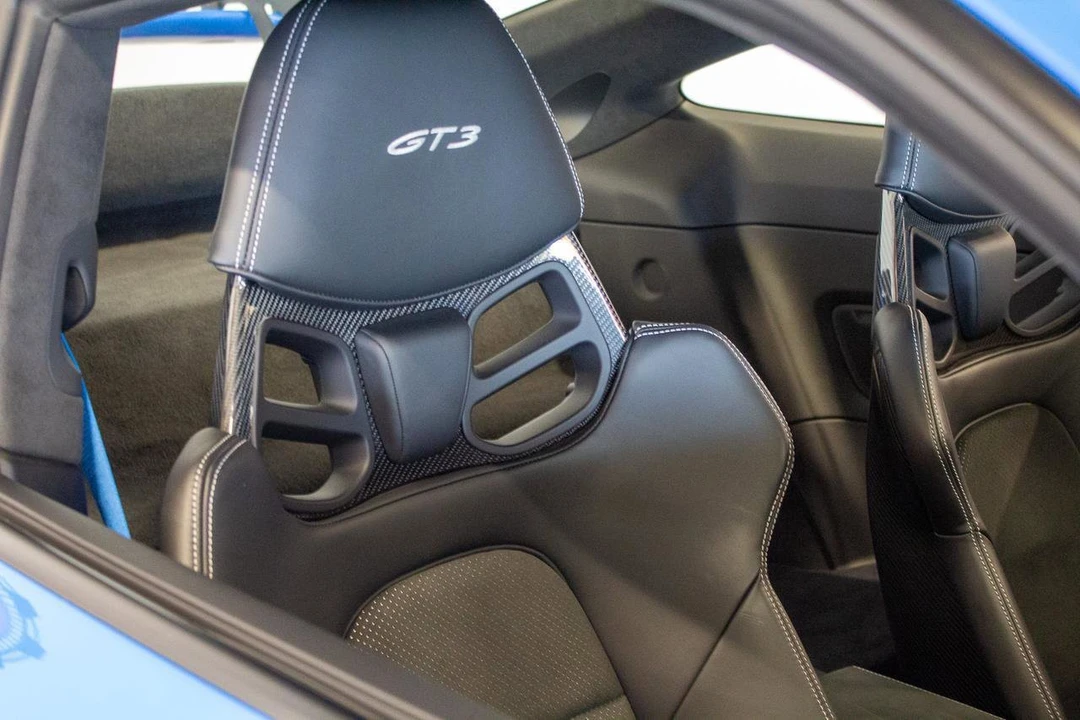 2022 Porsche - Image 25 of 31