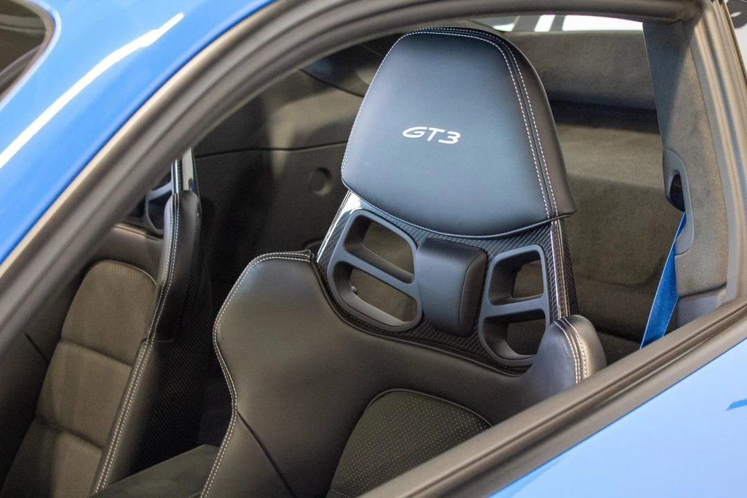 2022 Porsche - Image 18 of 31