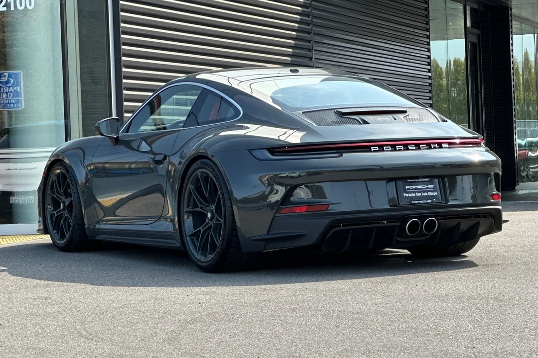 2022 Porsche - Image 3 of 31