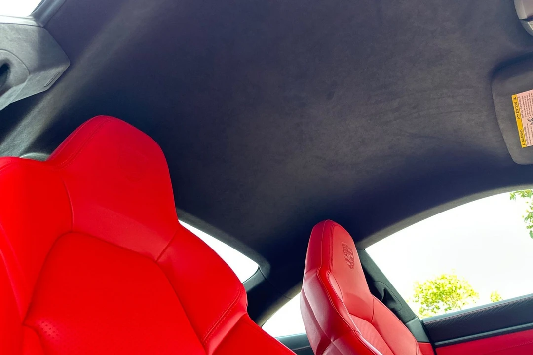 2022 Porsche - Image 18 of 31