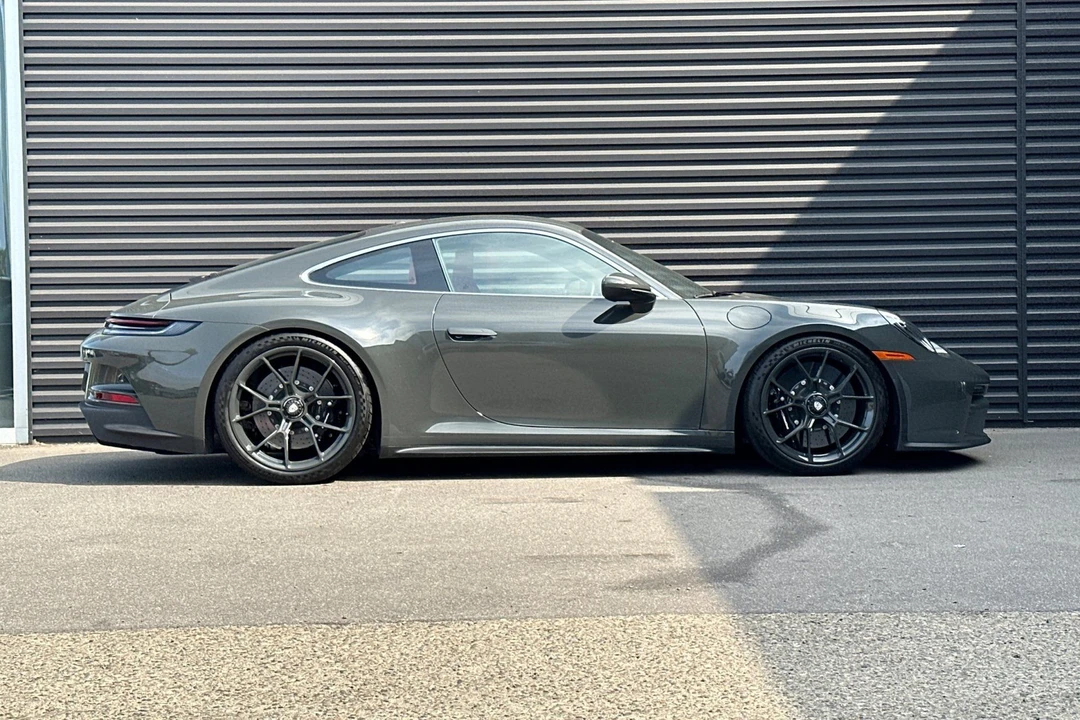 2022 Porsche 992 GT3 - Image 9 of 31