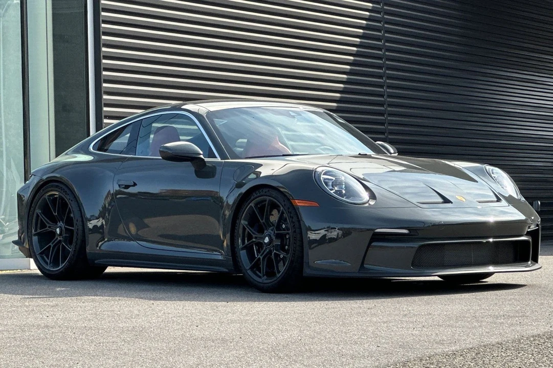 2022 Porsche - Image 10 of 31