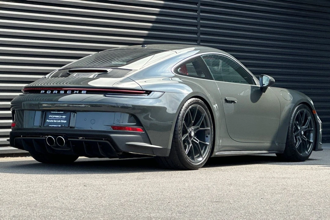 2022 Porsche - Image 8 of 31